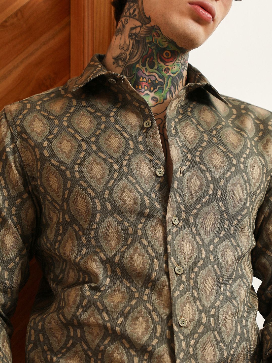 Campus Sutra Men Comfort Fit Ethnic Motifs Printed Spread Collar Cotton Casual Shirt