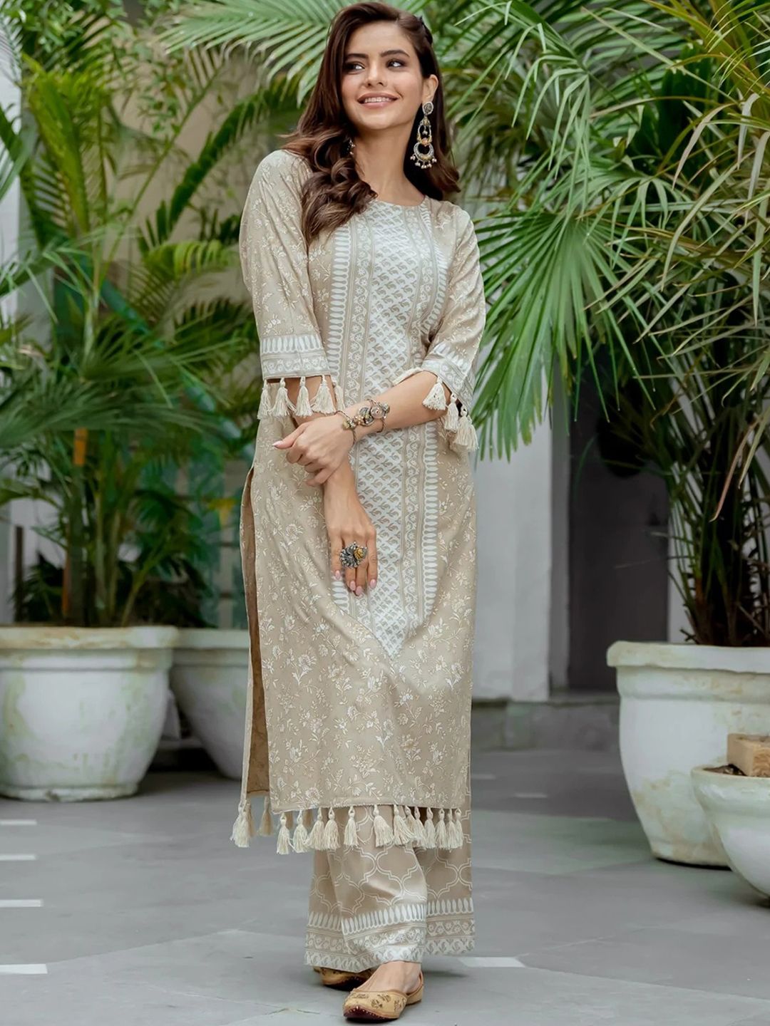 Rustorange Women Floral Printed Boat Neck Kurta with Palazzos