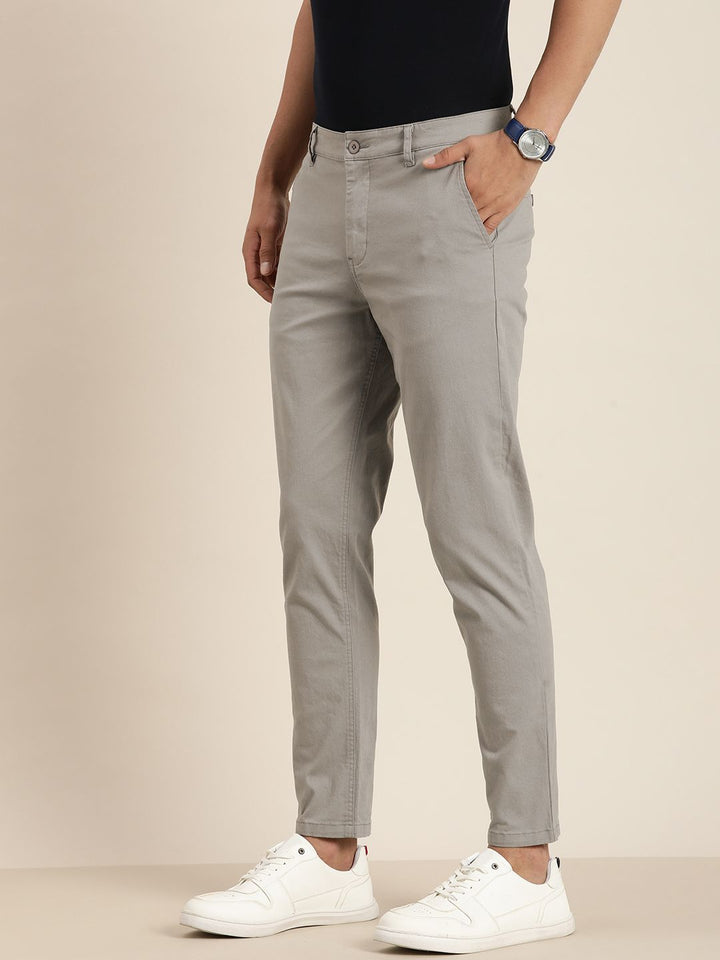Difference of Opinion Men Solid Ankle-Length Chinos Trousers