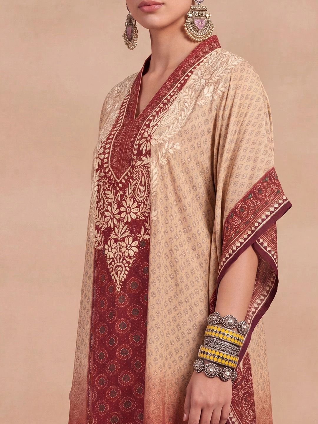 Rumah Wanita Chikankari Motif Etnik Bercetak Lengan Panjang Kerja Benang Crepe Kaftan Kurta