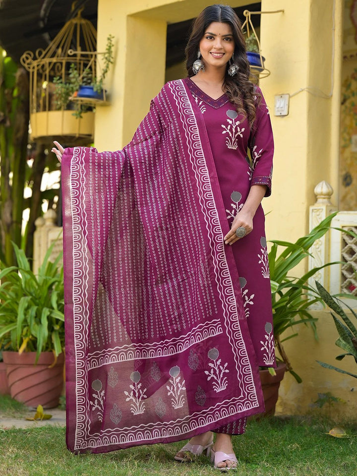 KALINI Floral Printed Regular Thread Work Straight Kurta With Trousers & Dupatta