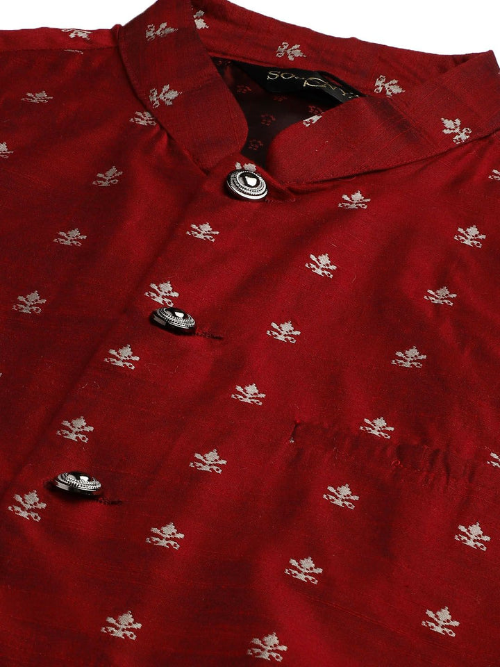 SOJANYA Kurta Motif Etnik Maroon Lelaki dengan Jaket Churidar & Nehru