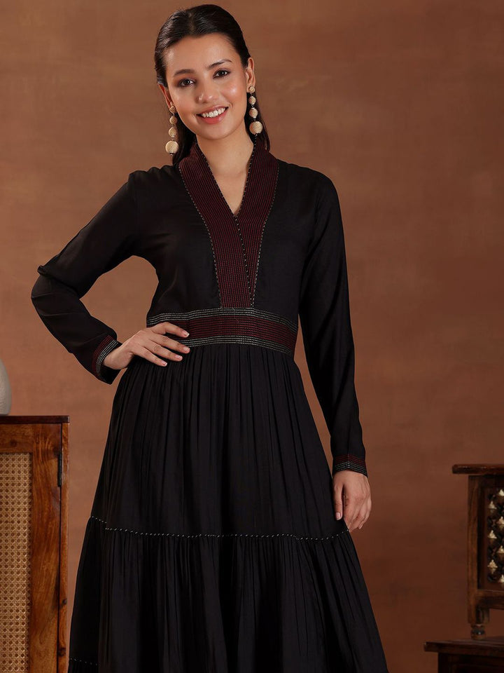 Libas Striped V-Neck Thread Work Viscose Rayon Anarkali Kurta with Trousers