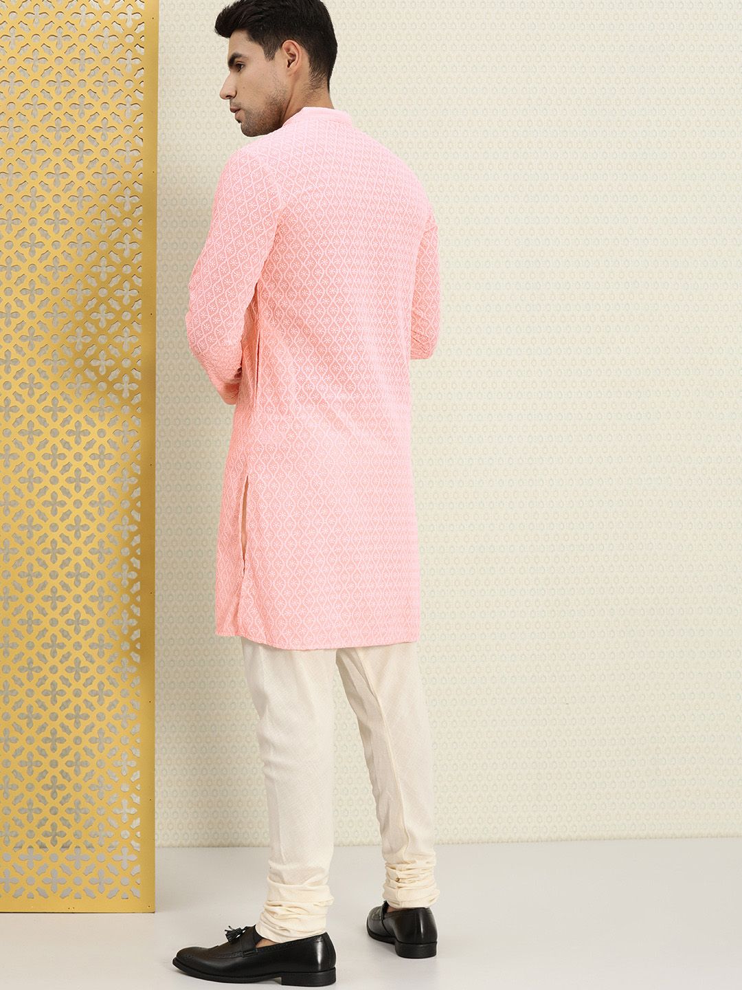 House of Pataudi Men Pink Authentic Hand Embroidered Chikankari Kurta