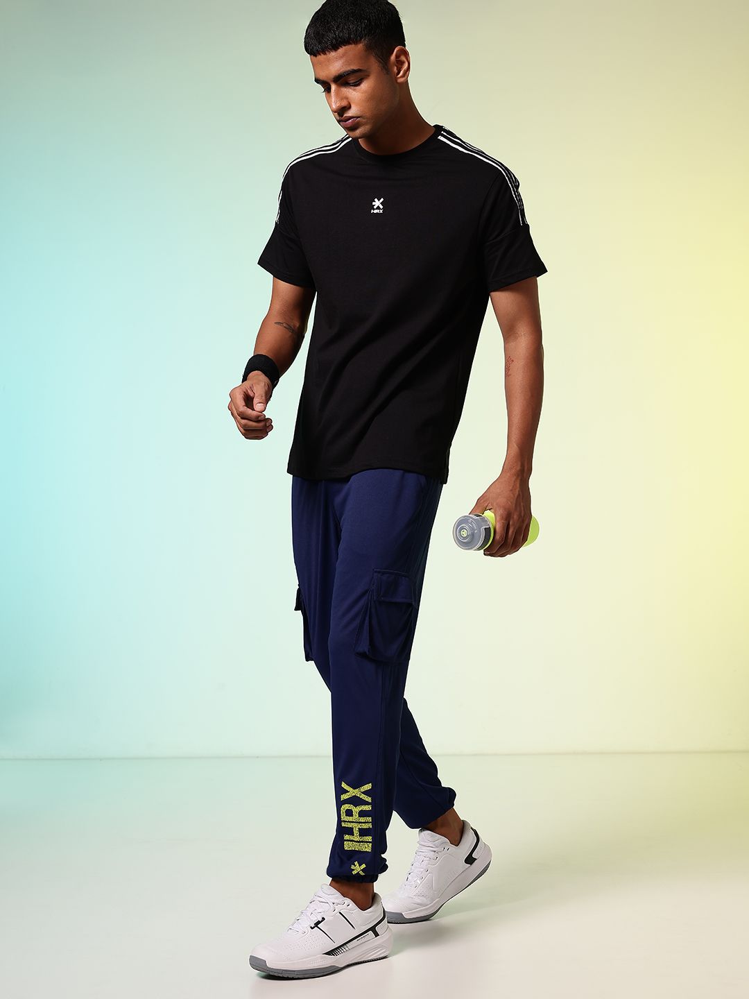 HRX by Hrithik Roshan Men Rapid-Dry Retro Brand Logo Printed Training Cargo Joggers