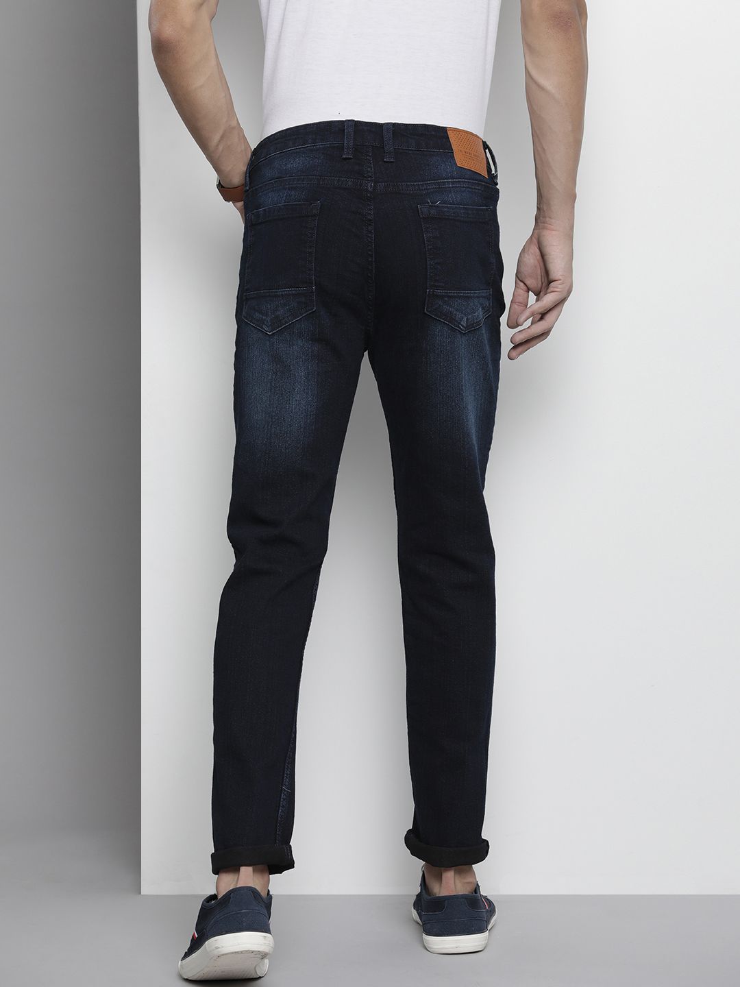 The Indian Garage Co Men Blue Skinny Fit Light Fade Stretchable Jeans