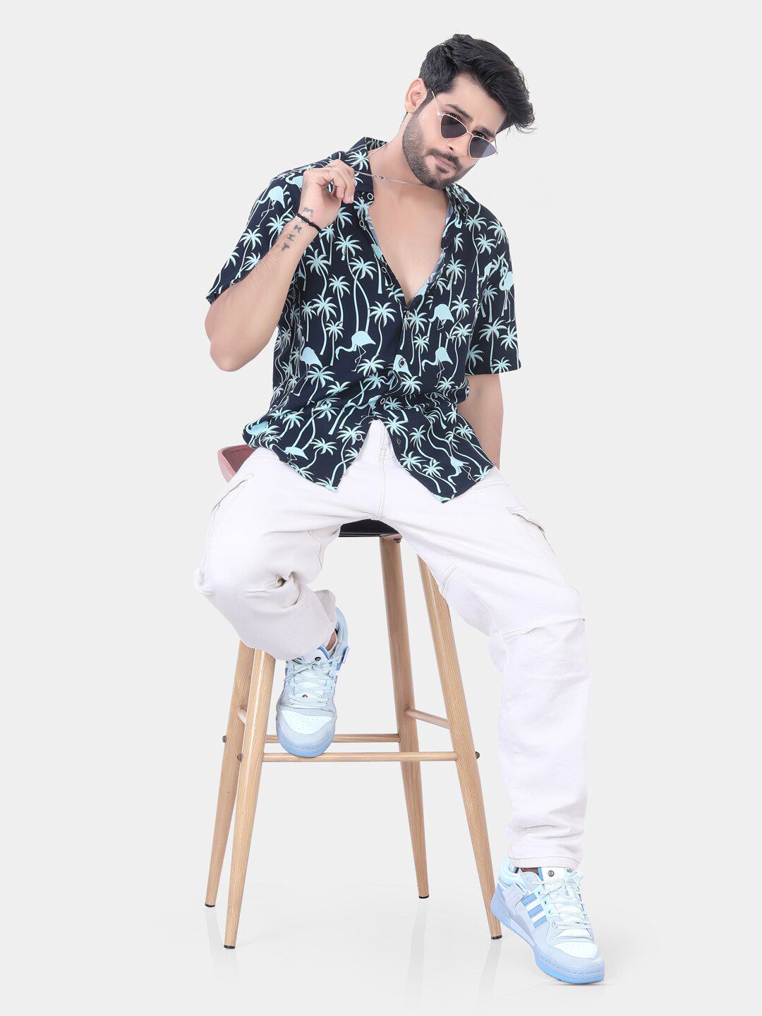 VASTRADO Classic Slim Fit Floral Printed Casual Shirt