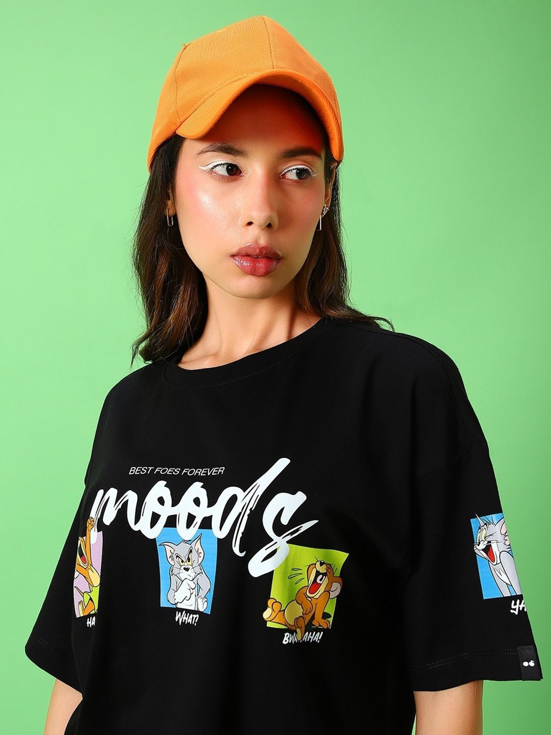Bewakoof x Official Tom & Jerry Merchandise Friends & Feelings Print Oversized T-shirt