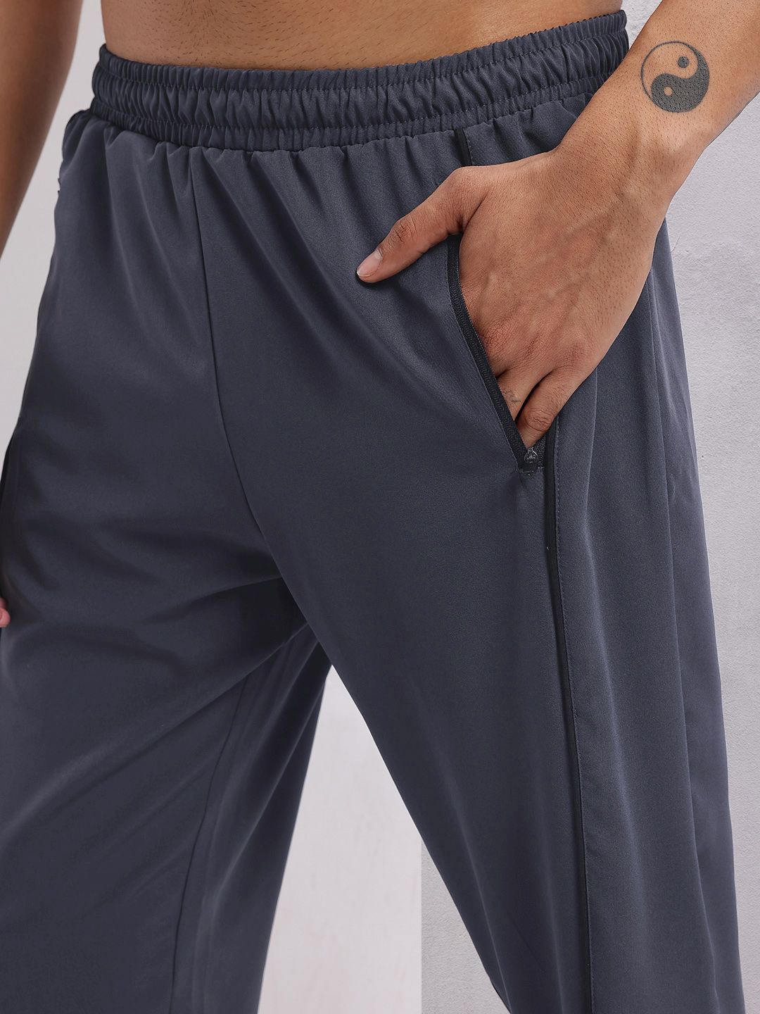 HRX by Hrithik Roshan Men Printed Detail Contrast Piping Training Joggers