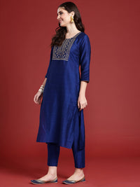 Anouk Wanita Etnik Motif Reka Bentuk Reka Bentuk Benang Kurta dengan Seluar & Dengan Dupatta