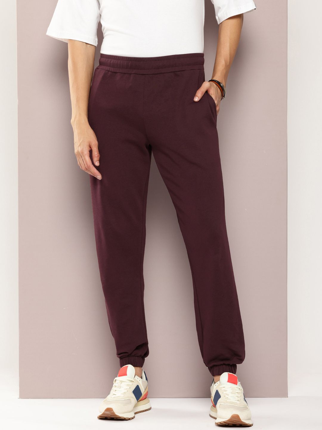 Dillinger Men Solid Joggers