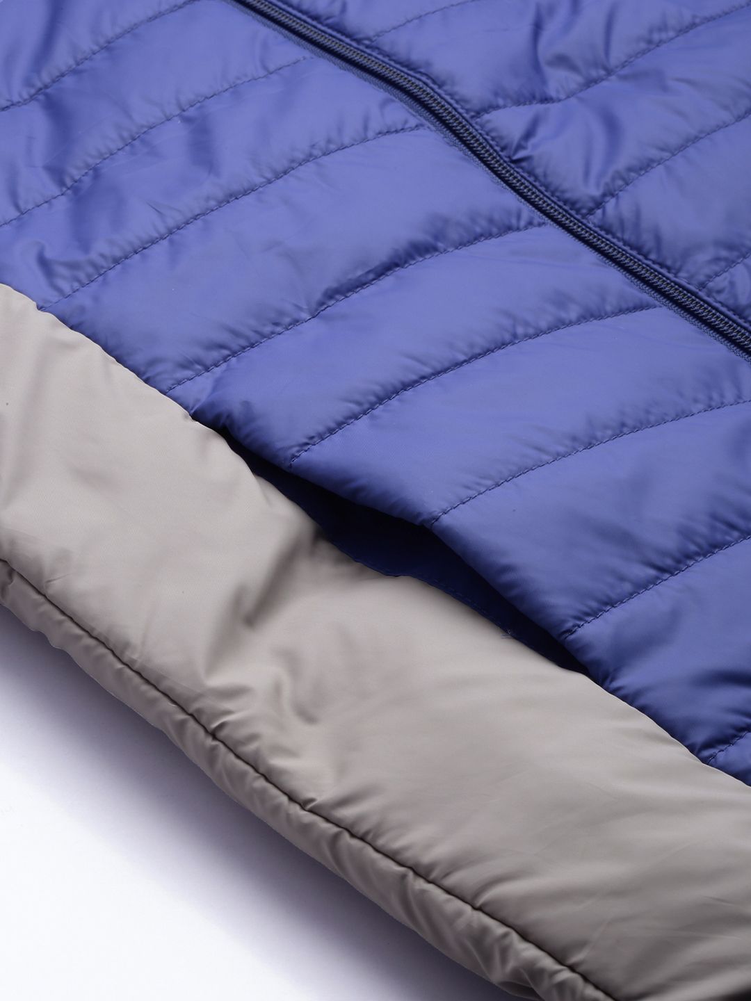 The Indian Garage Co Men Colourblock Hooded Slim Fit Puffer Jacket