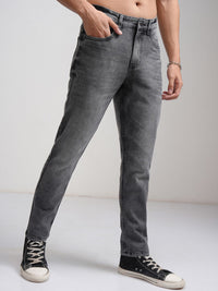 HIGHLANDER Men Grey Tapered Fit Mid-Rise Clean Look Jeans
