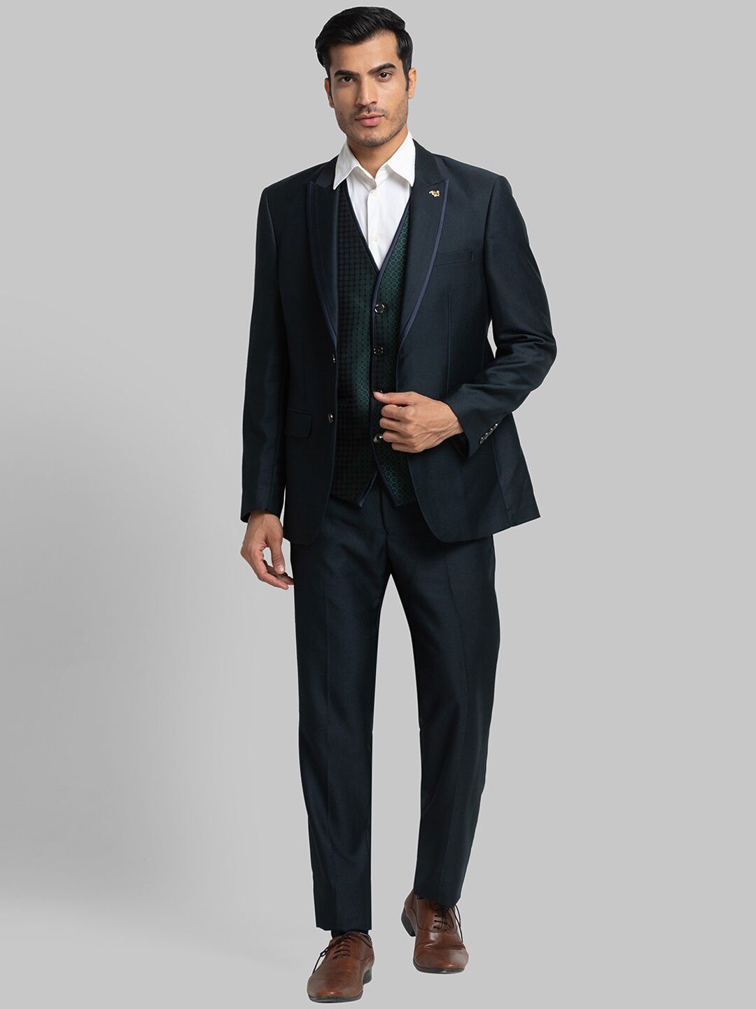 Raymond Men Single-Breasted Three-Piece Formal Suit