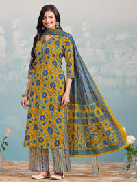 Varanga Women Floral Printed Regular Kurta with Trousers & With Dupatta