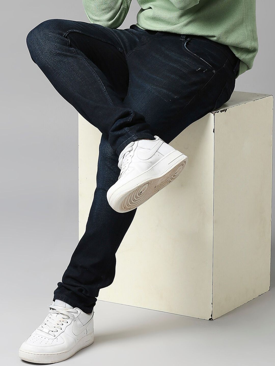 SPYKAR Men Slim Fit Low-Rise Low Distress Light Fade Stretchable Cotton Jeans