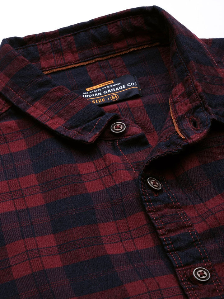 The Indian Garage Co Men Maroon & Navy Blue Checked Cotton Casual Shirt