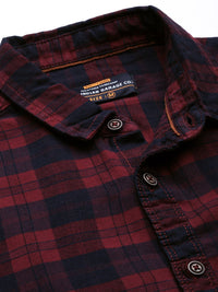 The Indian Garage Co Men Maroon & Navy Blue Checked Cotton Casual Shirt