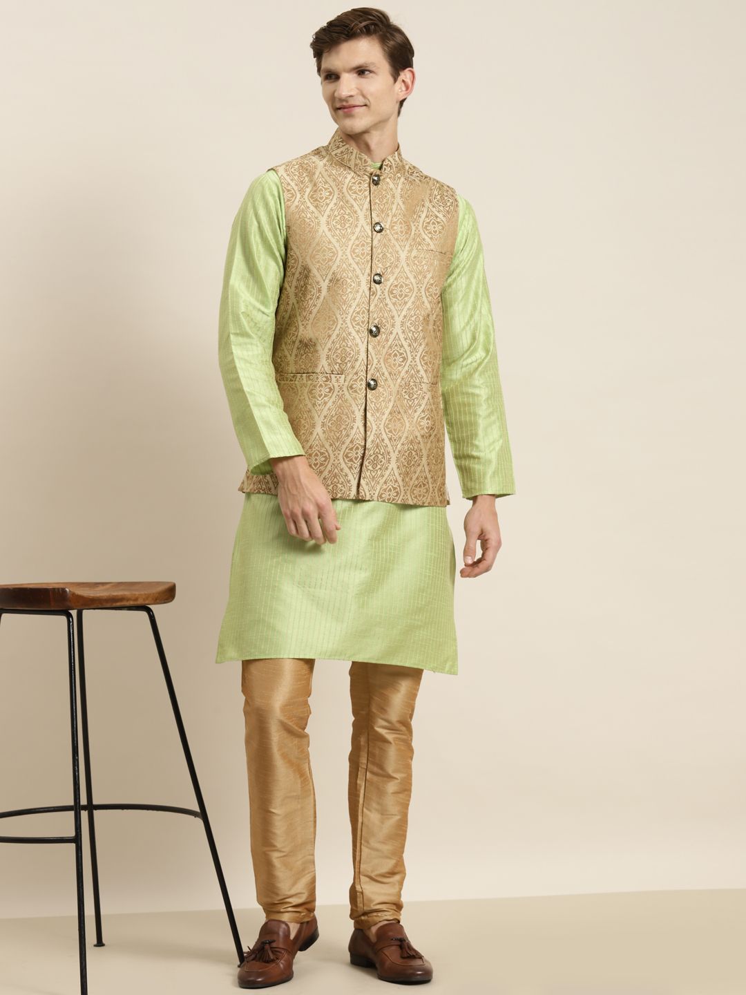 SOJANYA Men Green Striped Kurta with Churidar & Nehru Jacket