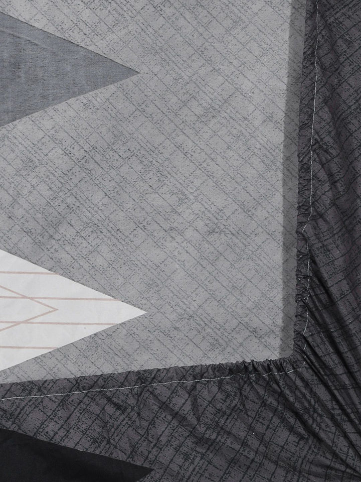 KLOTTHE Grey & White Geometric Printed 300 TC Fitted Single Bedsheet & Pillow Cover