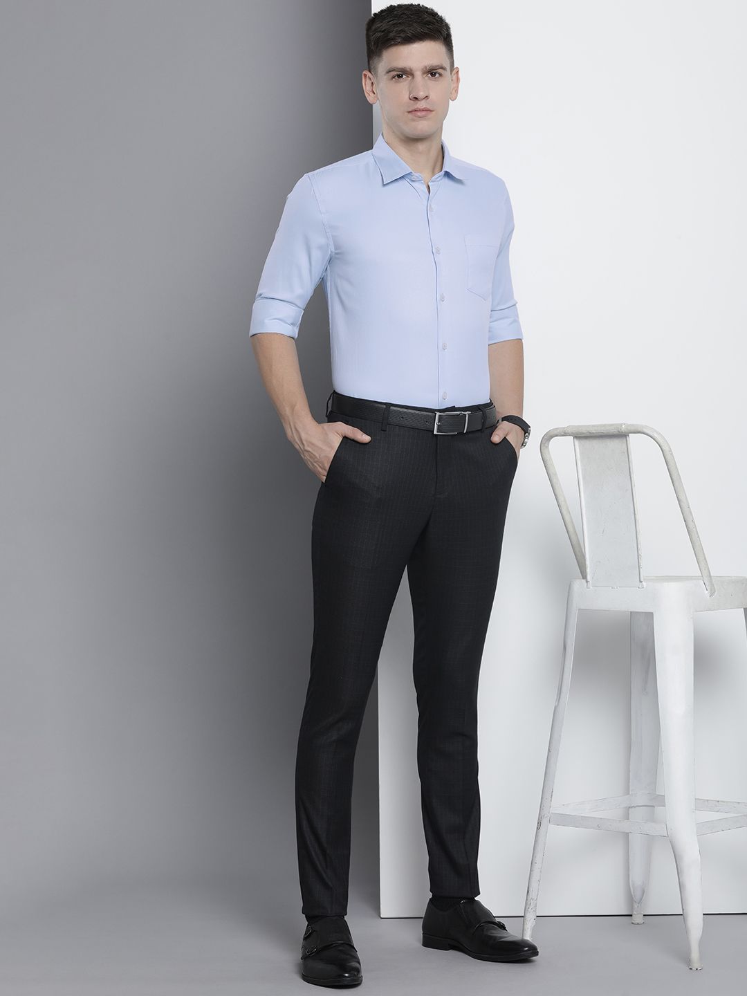 The Indian Garage Co. X Luxe Men Solid Slim Fit Opaque Formal Shirt