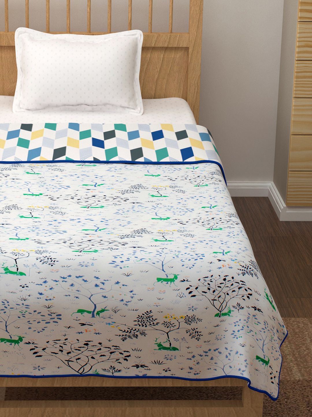 Story@home White & Blue Geometric Cotton AC Room 150 GSM Reversible Single Bed Dohar