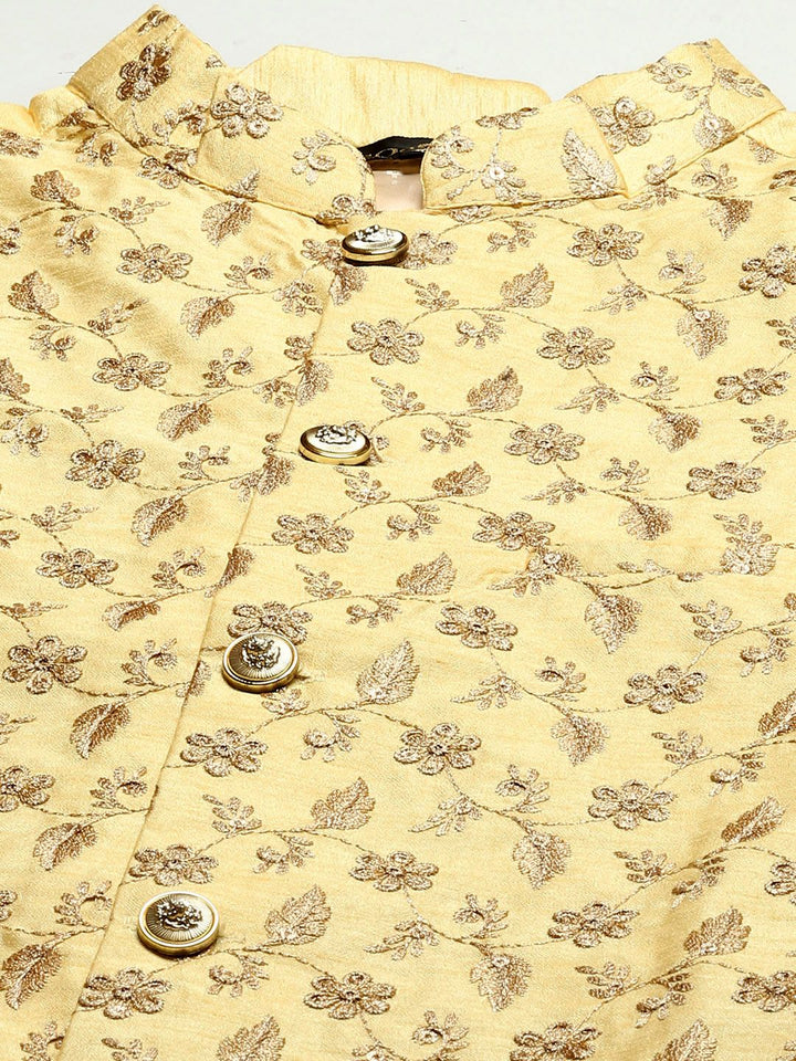 SOJANYA Men Woven Design Kurta with Churidar with Nehru Jacket
