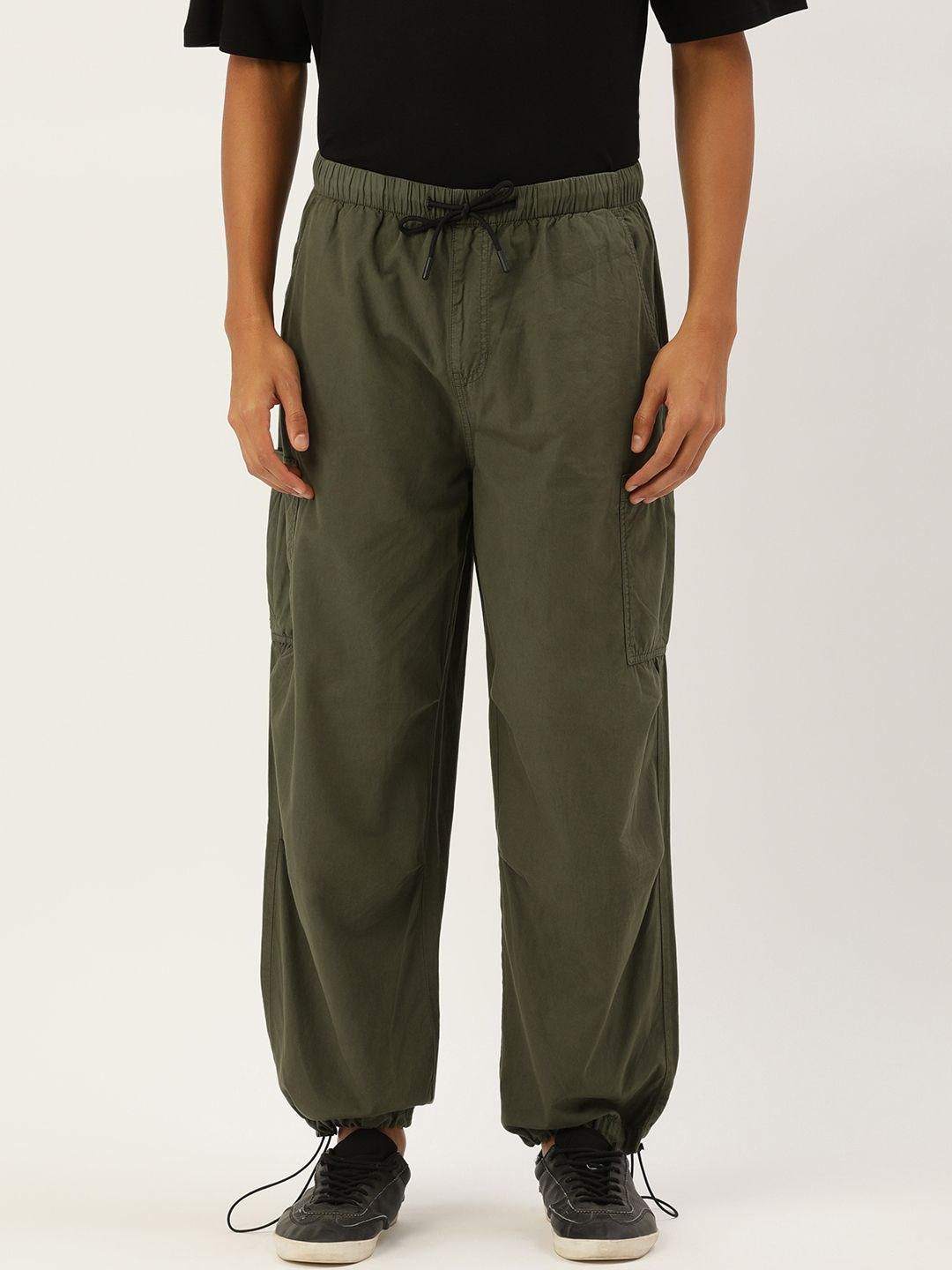 Bene Kleed Men Mid Rise Parachute Fit Pure cotton Cargos Trouser