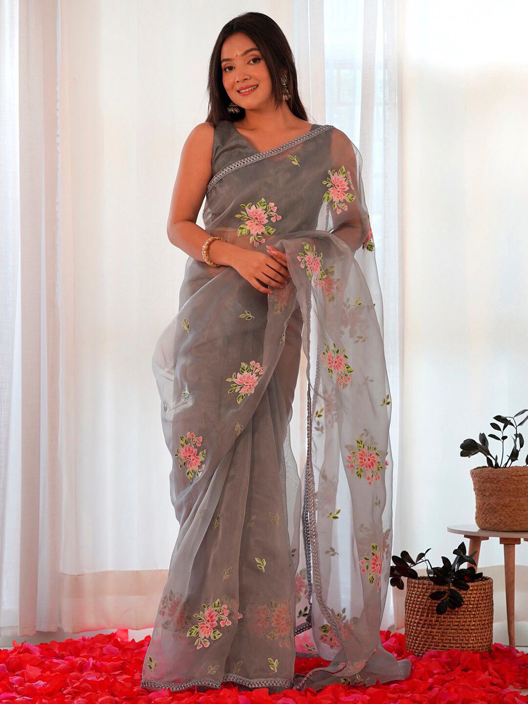 Saree mall Floral Embroidered Organza Sarees
