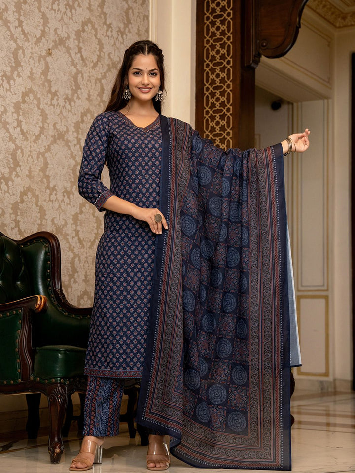 KALINI Ethnic Motifs Printed Regular Gotta Patti Straight Kurta with Trousers & Dupatta