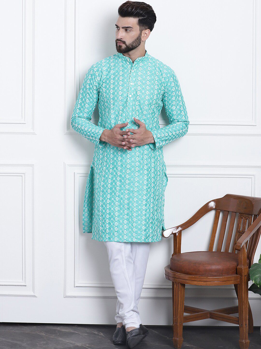 SOJANYA Kurta Kolar Mandarin Sulam Bunga