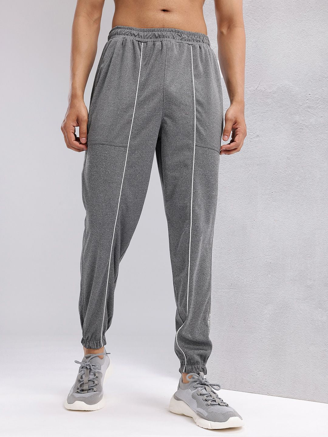 HRX by Hrithik Roshan Men Typography Print Mid-Rise Rapid-Dry Running Joggers