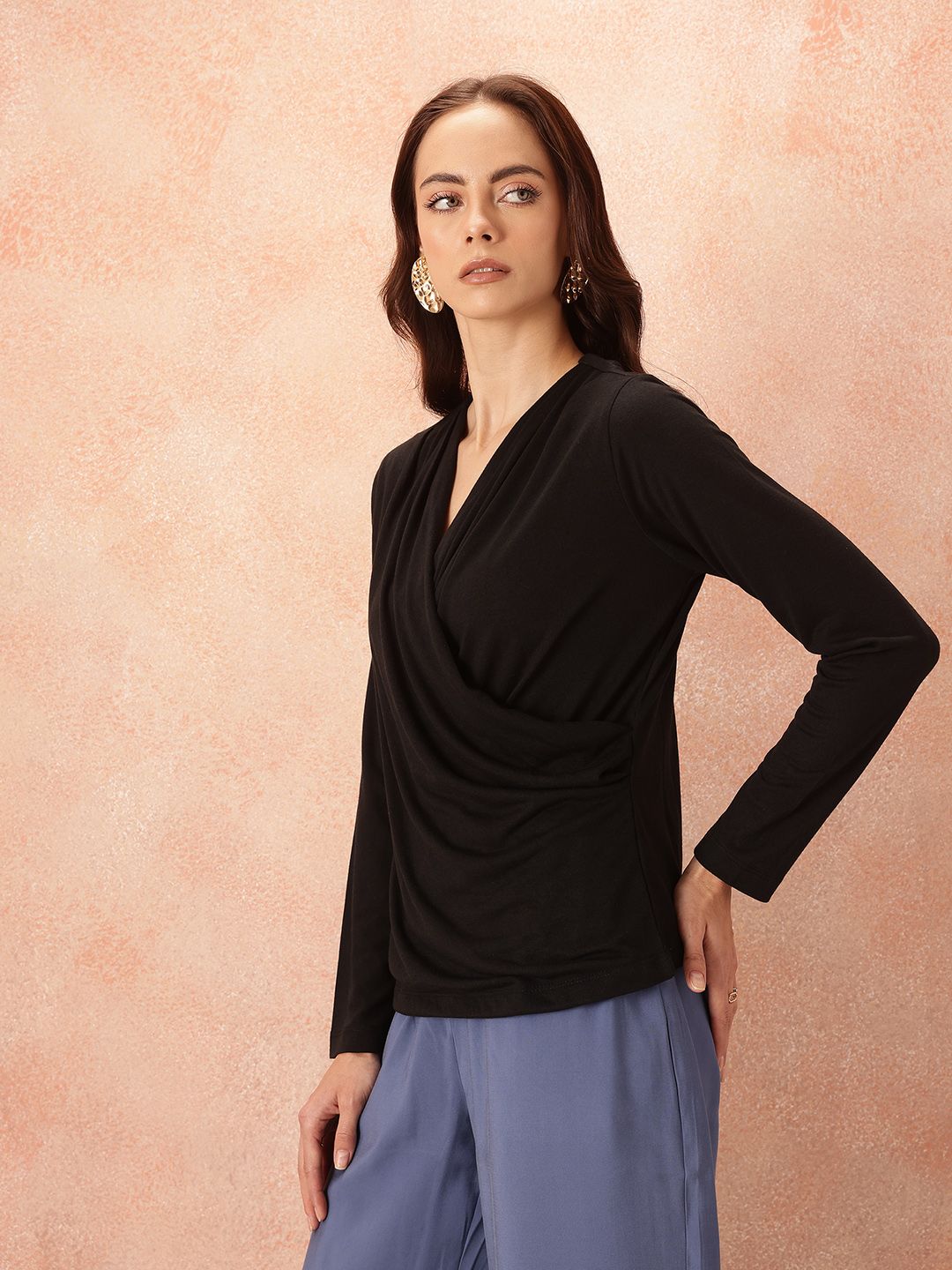 Semua tentang anda V-Neck Dilapisi Bungkus Gaya Atas