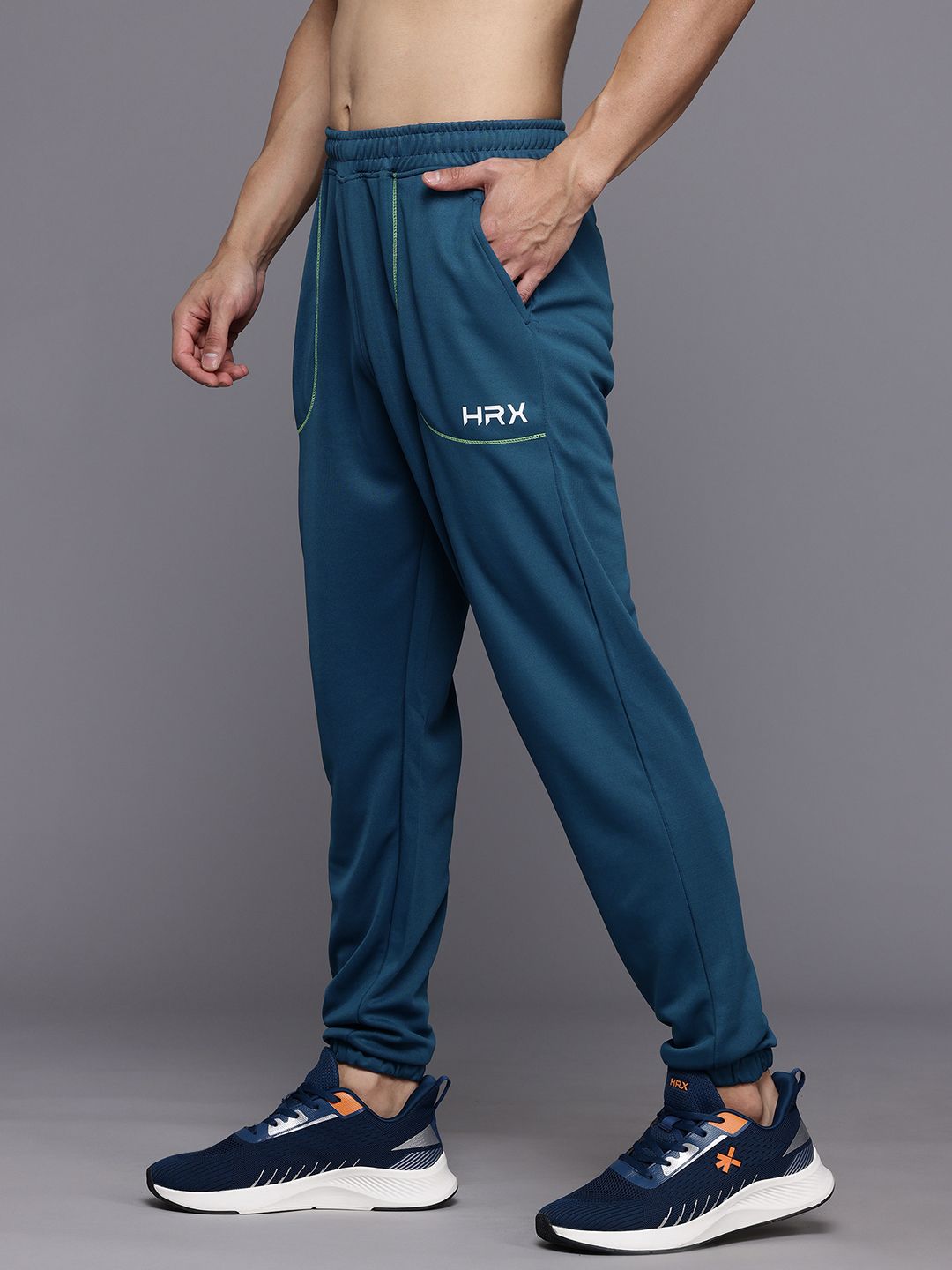 HRX by Hrithik Roshan Men Brand Logo Printed Detail Mid-Rise Rapid-Dry Training Joggers