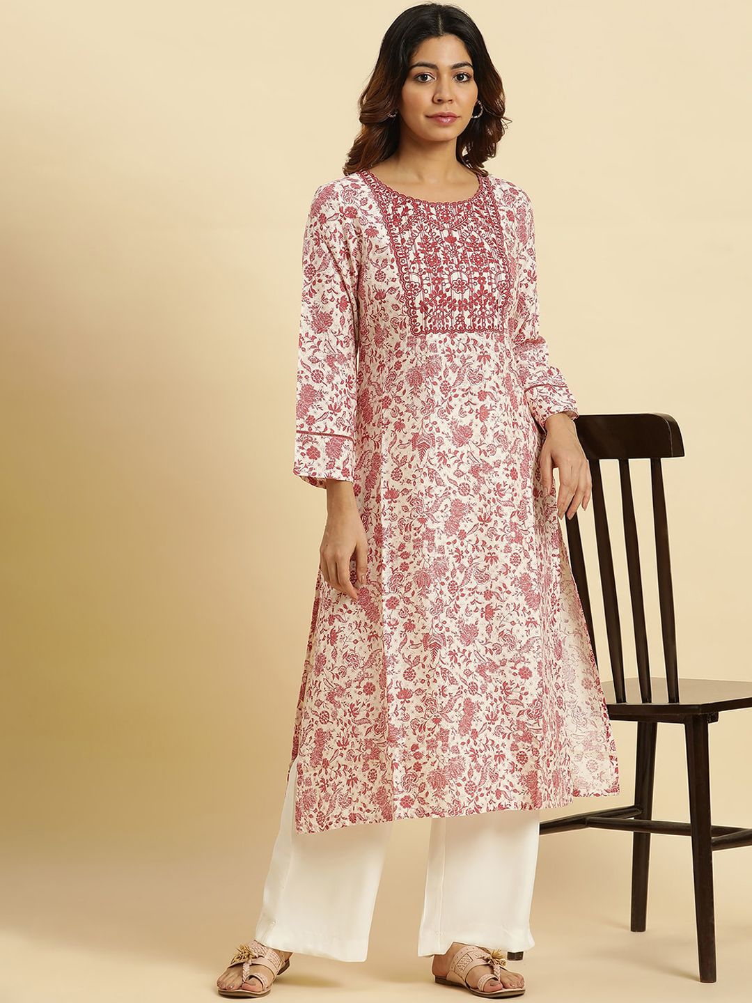 W Floral Embroidered Round Neck Kurta