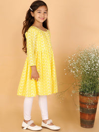 VASTRAMAY Girls Yellow & White Embroidered Chikankari Pure Cotton Kurta & Leggings