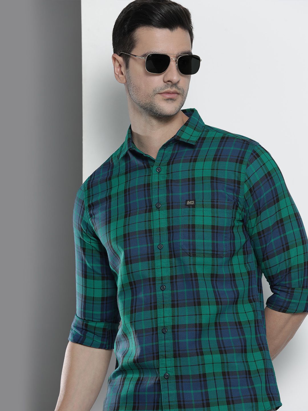 The Indian Garage Co Men Blue & Green Comfort Fit Checked Casual Shirt