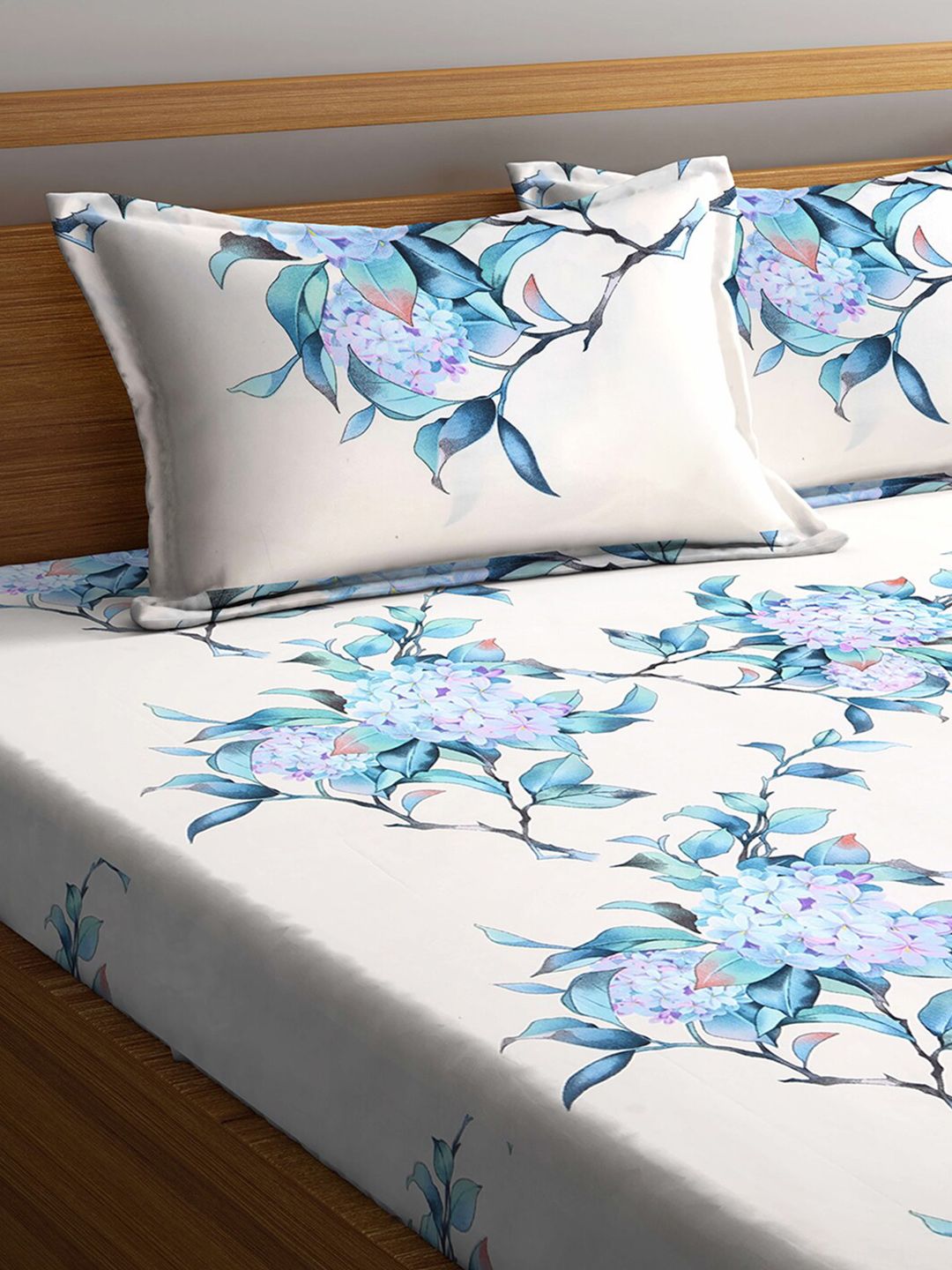 KLOTTHE White & Blue Floral 300 TC King Bedsheet with 2 Pillow Covers