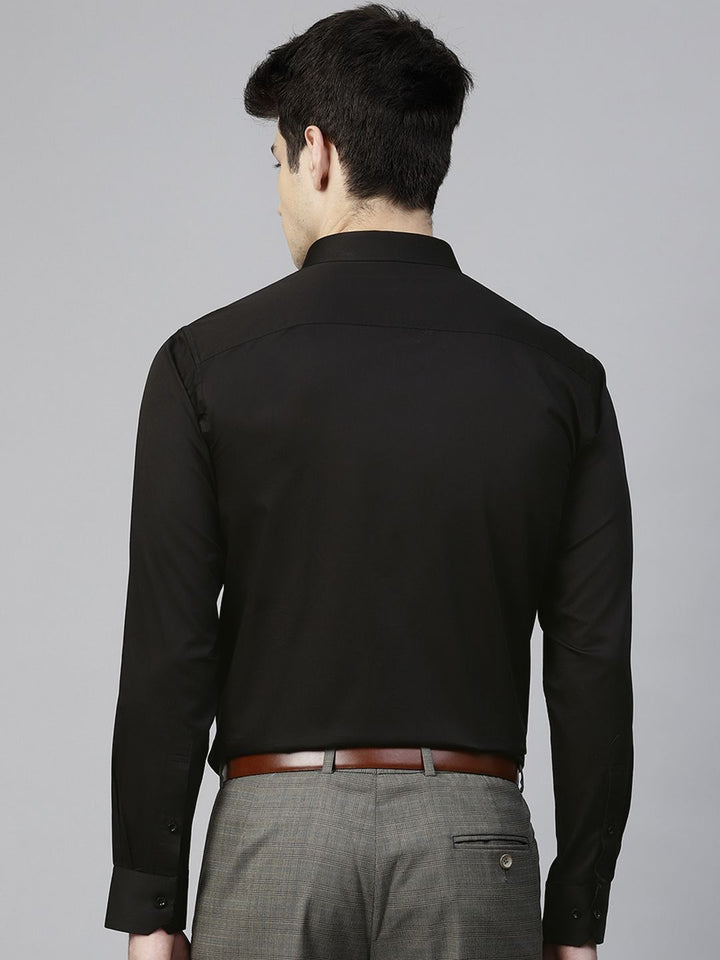 MANQ Men Black Slim Fit Solid Party Shirt