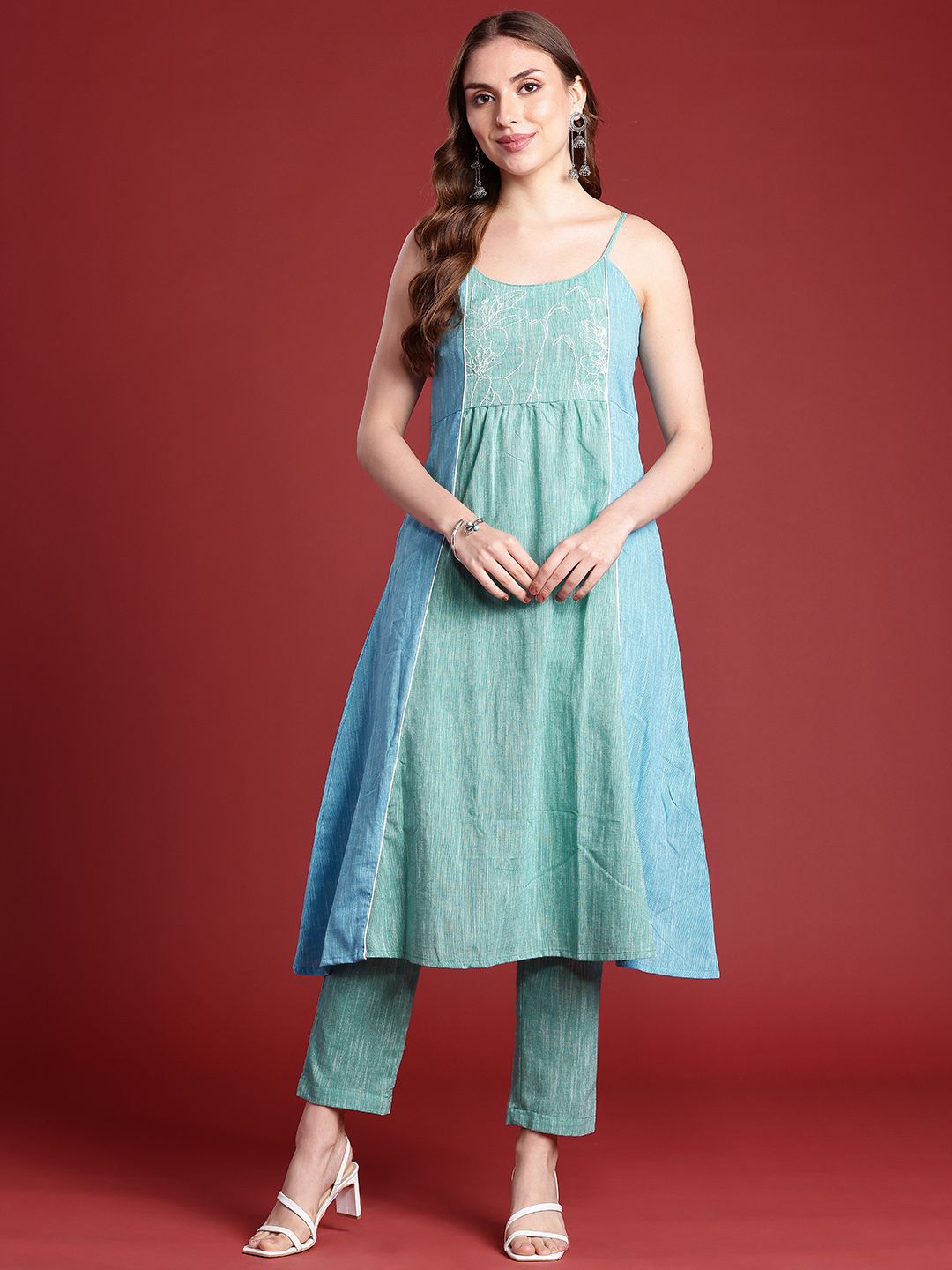 Anouk Women Colourblocked Panelled Thread Work Kurta with Trousers