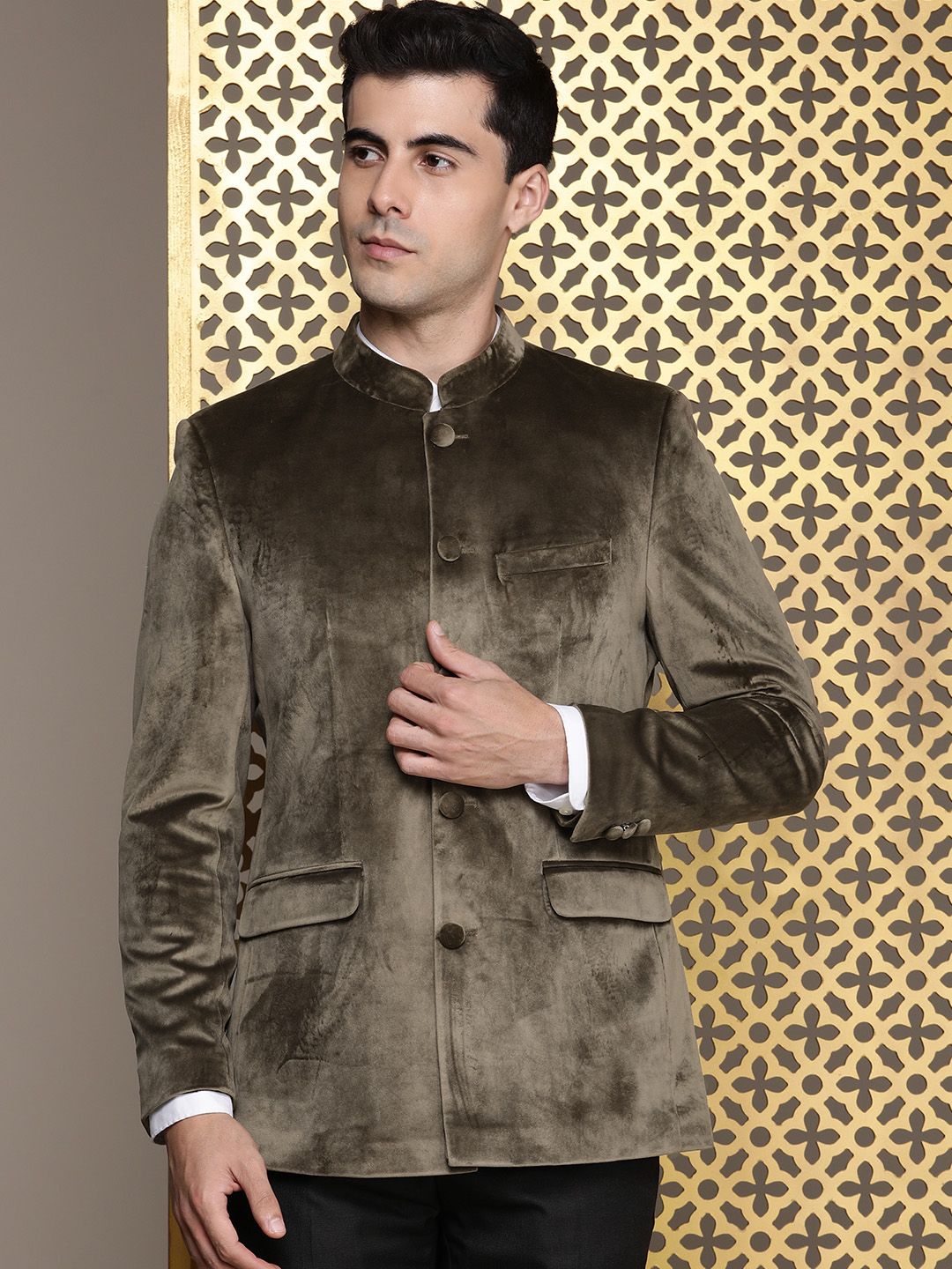 House of Pataudi Jashn Mandarin Collar Bandhgala Velvet Finish Blazer