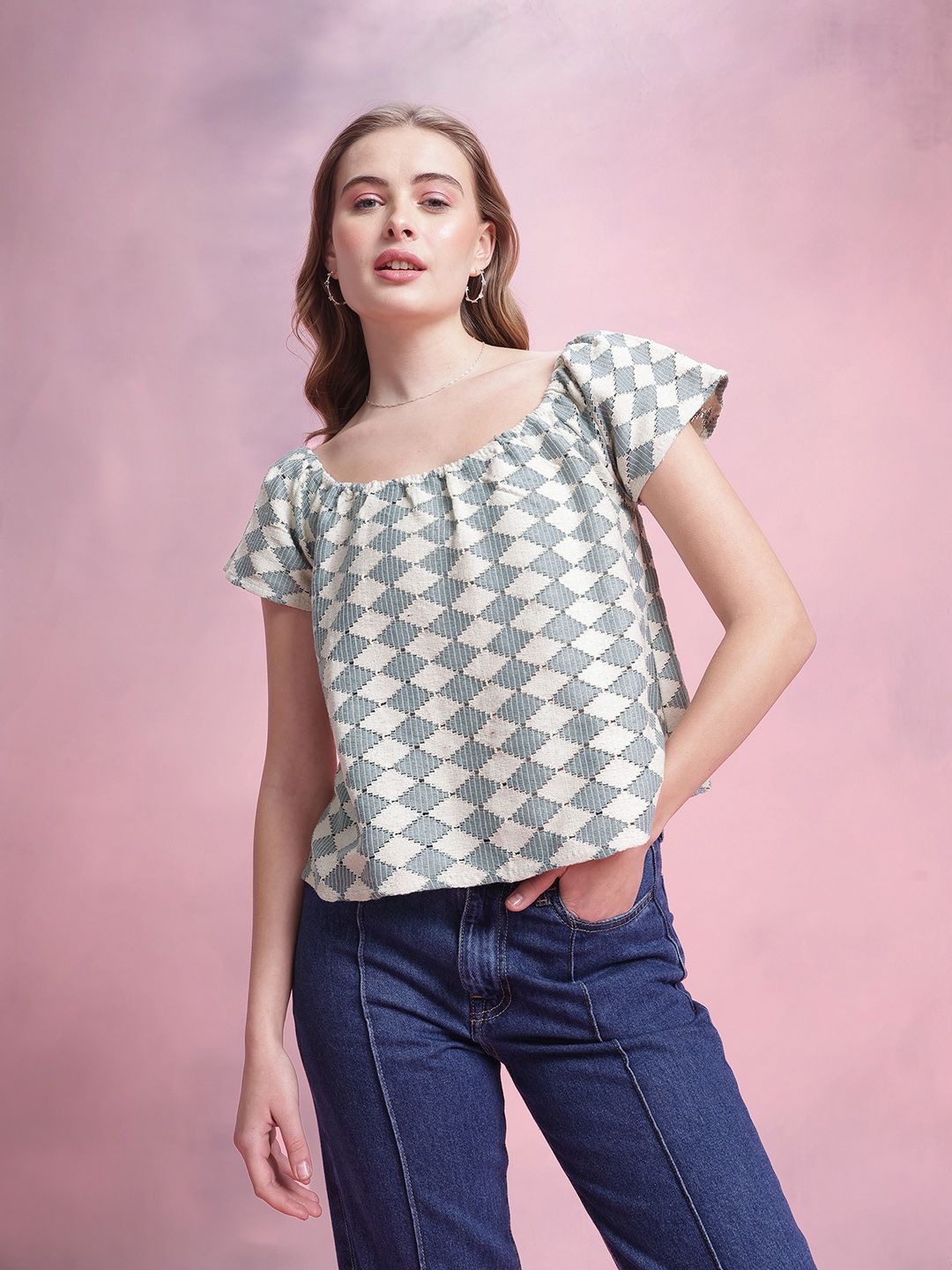 DressBerry Geometric Flutter Sleeve Crochet Boxy Top