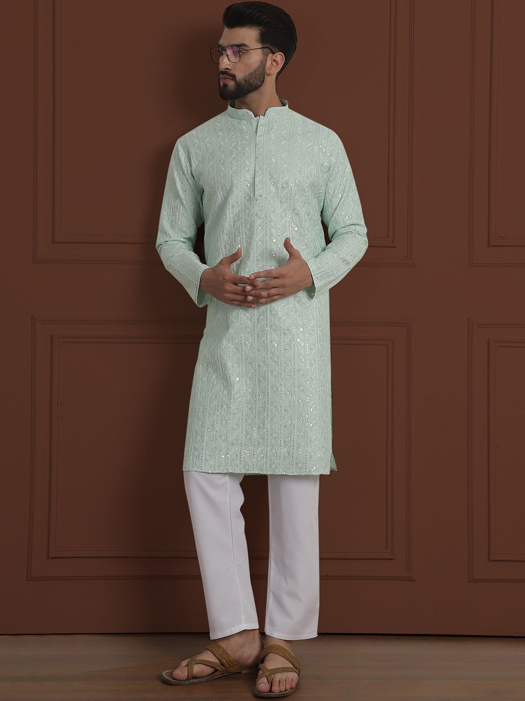 SOJANYA LUXE Lelaki Motif Etnik Sulam Kolar Mandarin Kurta Lurus Dengan Pijama