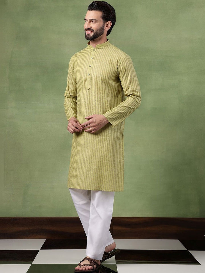 SOJANYA Men Striped Kurta