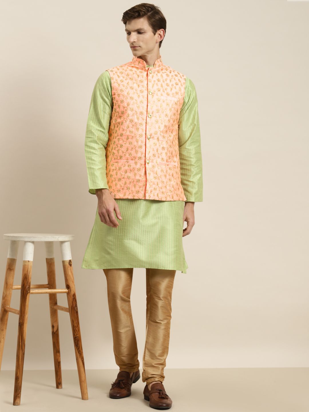 SOJANYA Kurta Belang Hijau Lelaki dengan Jaket Churidar & Nehru