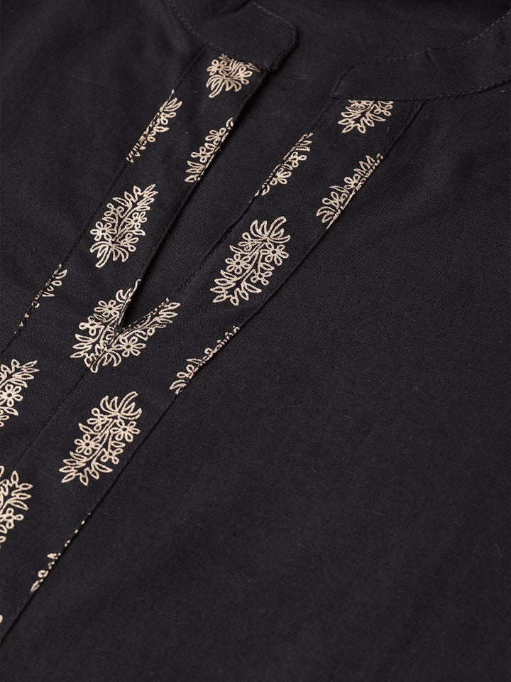 SOJANYA Women Black Solid Straight Kurta