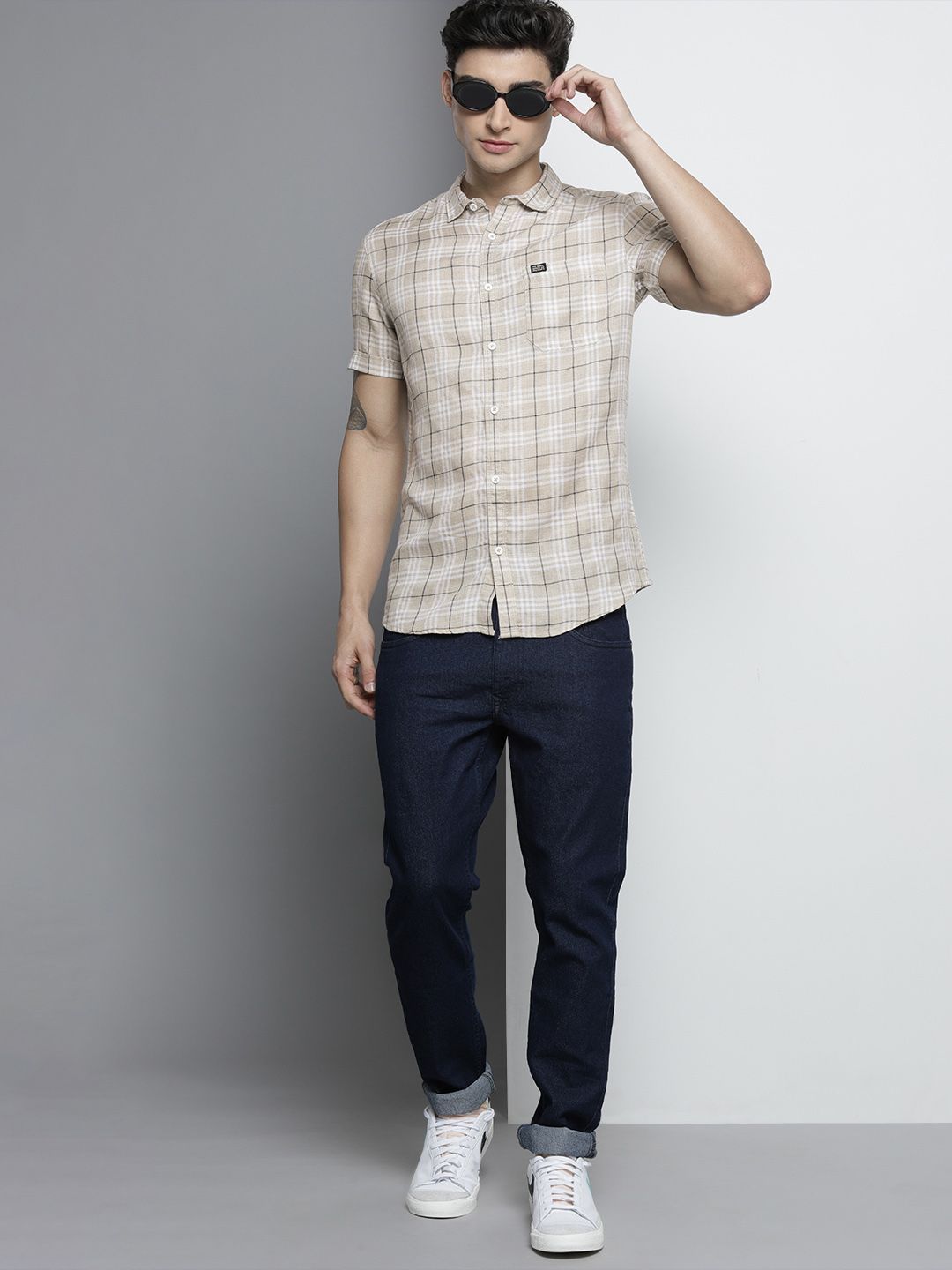 The Indian Garage Co Men Beige & White Tartan Checked Casual Shirt