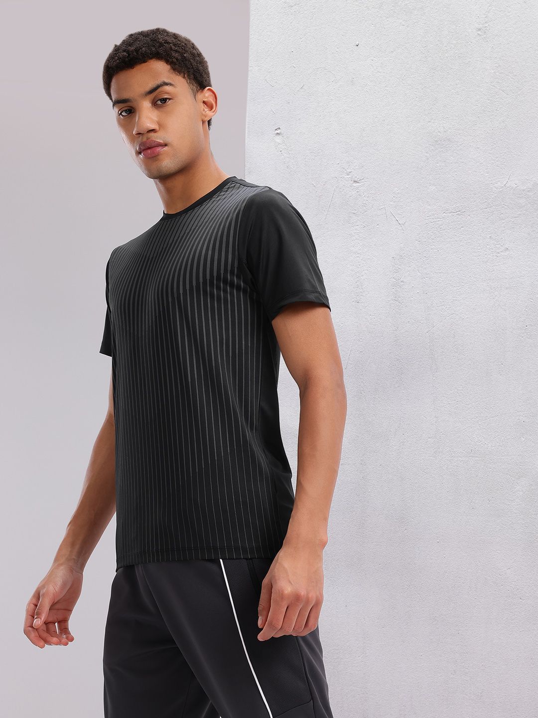 HRX by Hrithik Roshan Striped Rapid Dry Training T-shirt