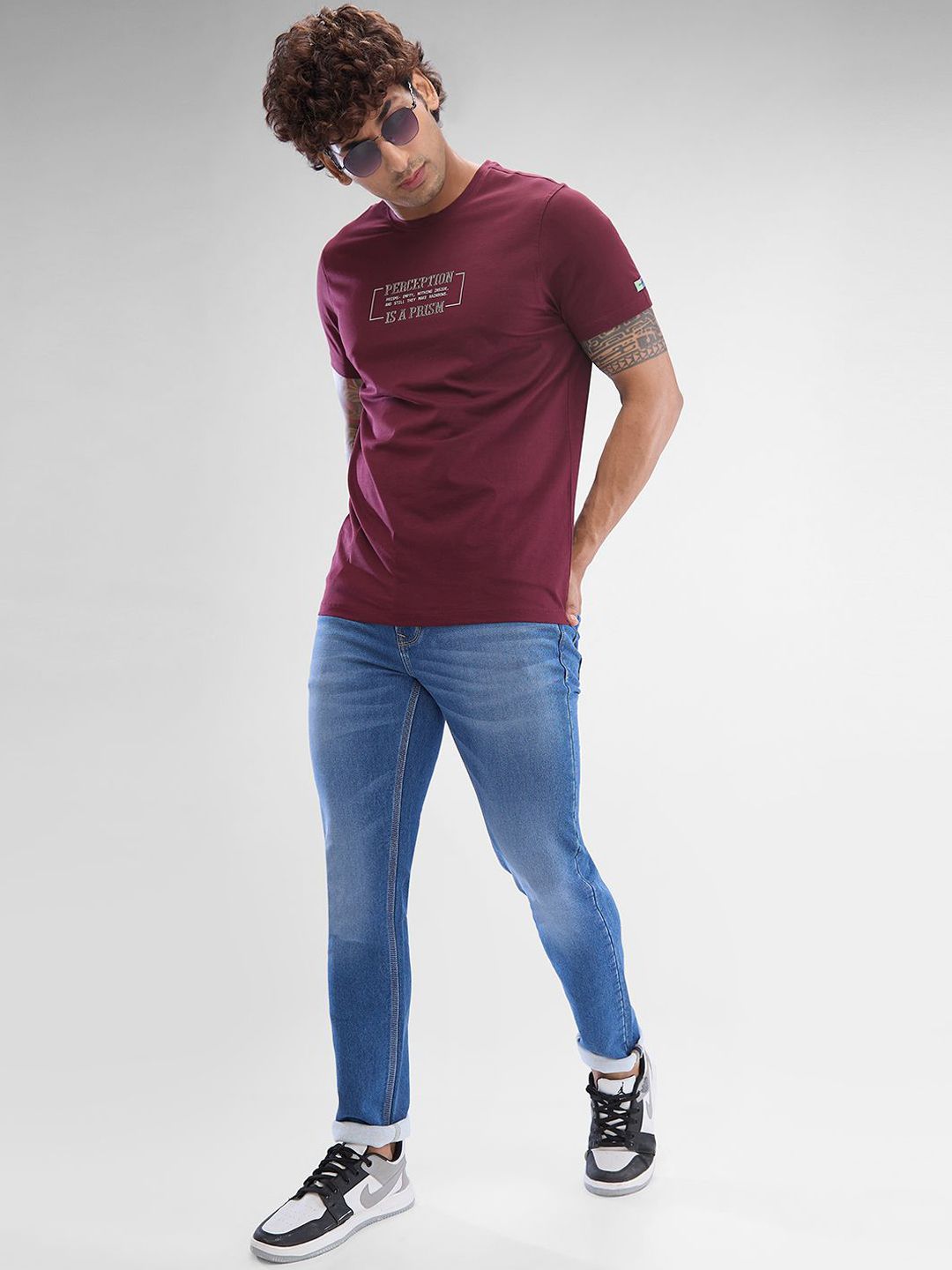 SPYKAR Men Slim Fit Low-Rise Clean Look Heavy Fade Stretchable Jeans