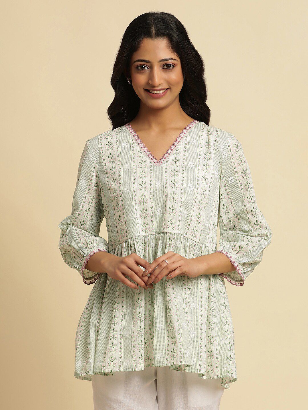 W Floral Printed V-Neck Cotton Top